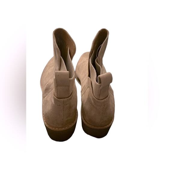 Dolce Vita Women's Suede Booties, size 9. - Picture 3 of 4